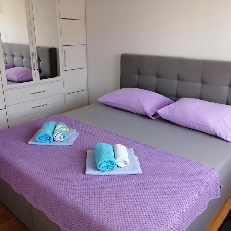 Apartment Mery Трогир Екстериор снимка