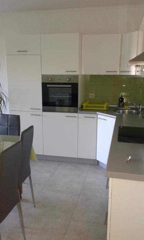 Apartment Mery Трогир Екстериор снимка