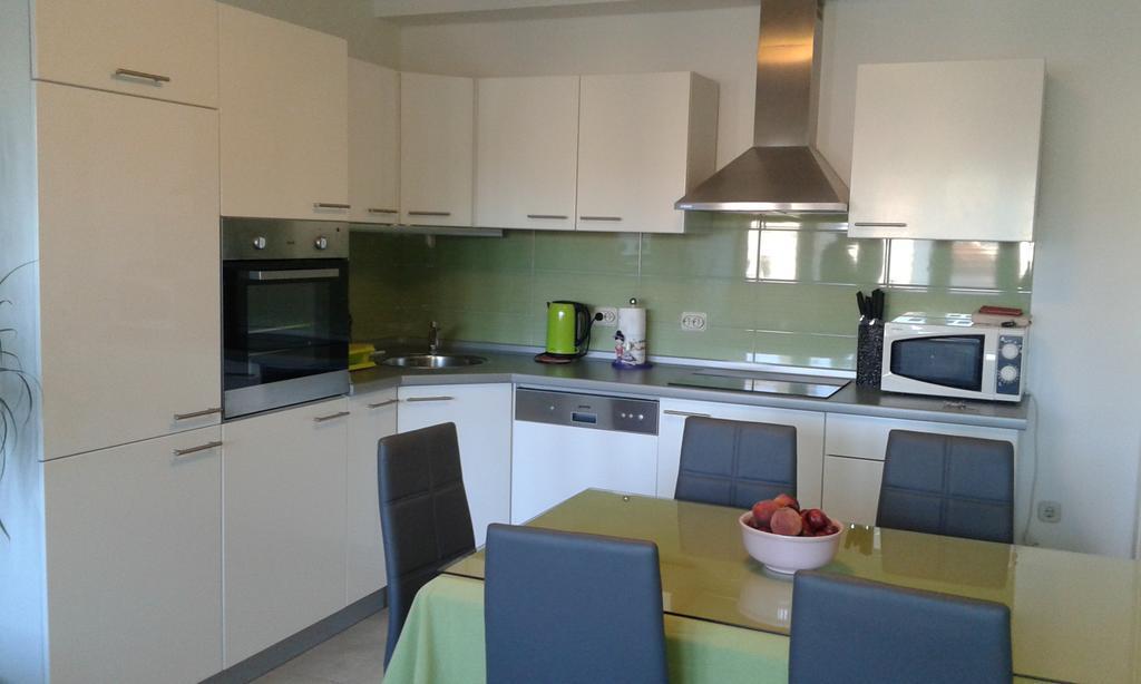 Apartment Mery Трогир Екстериор снимка