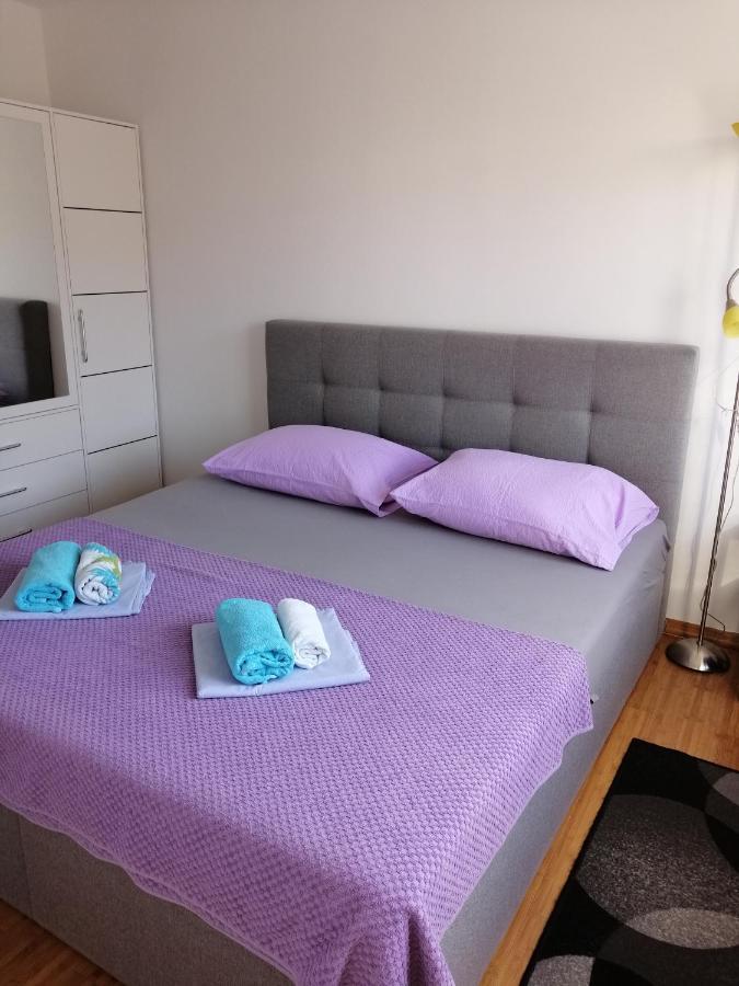 Apartment Mery Трогир Екстериор снимка