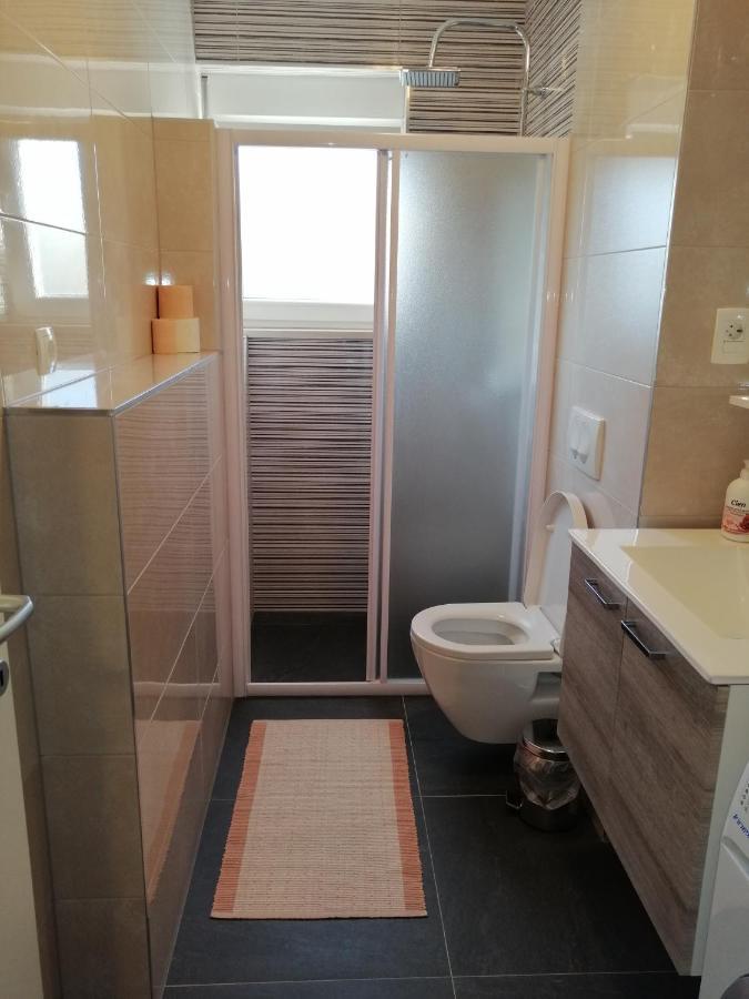 Apartment Mery Трогир Екстериор снимка