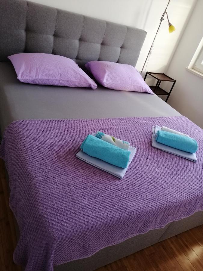 Apartment Mery Трогир Екстериор снимка
